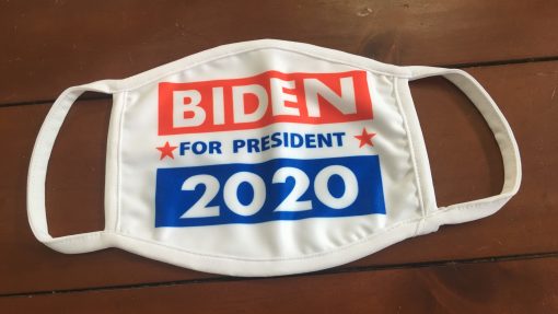 khau trang vai joe biden 2020 duoc may va in theo mau cua don dat hang phia my