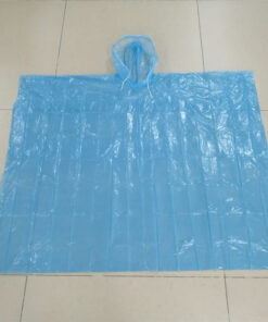 Các loại áo mưa cao cấp thường được làm từ nhựa EVA, Vải Dù Tráng PU.... Độ dày áo mưa thường thấy là từ 0.20mm - 0.22mm.