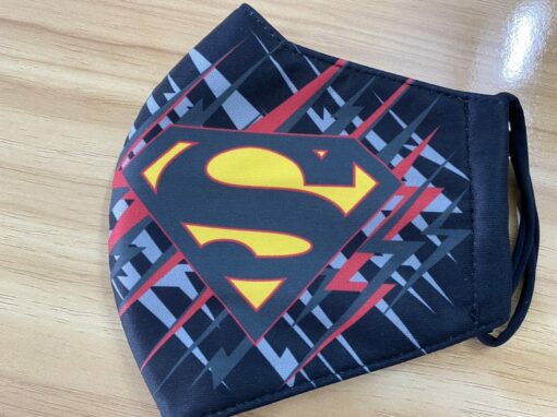 khau trang vai in logo superman 2 lop mau khau trang in 3d logo super man nen xanh rotated